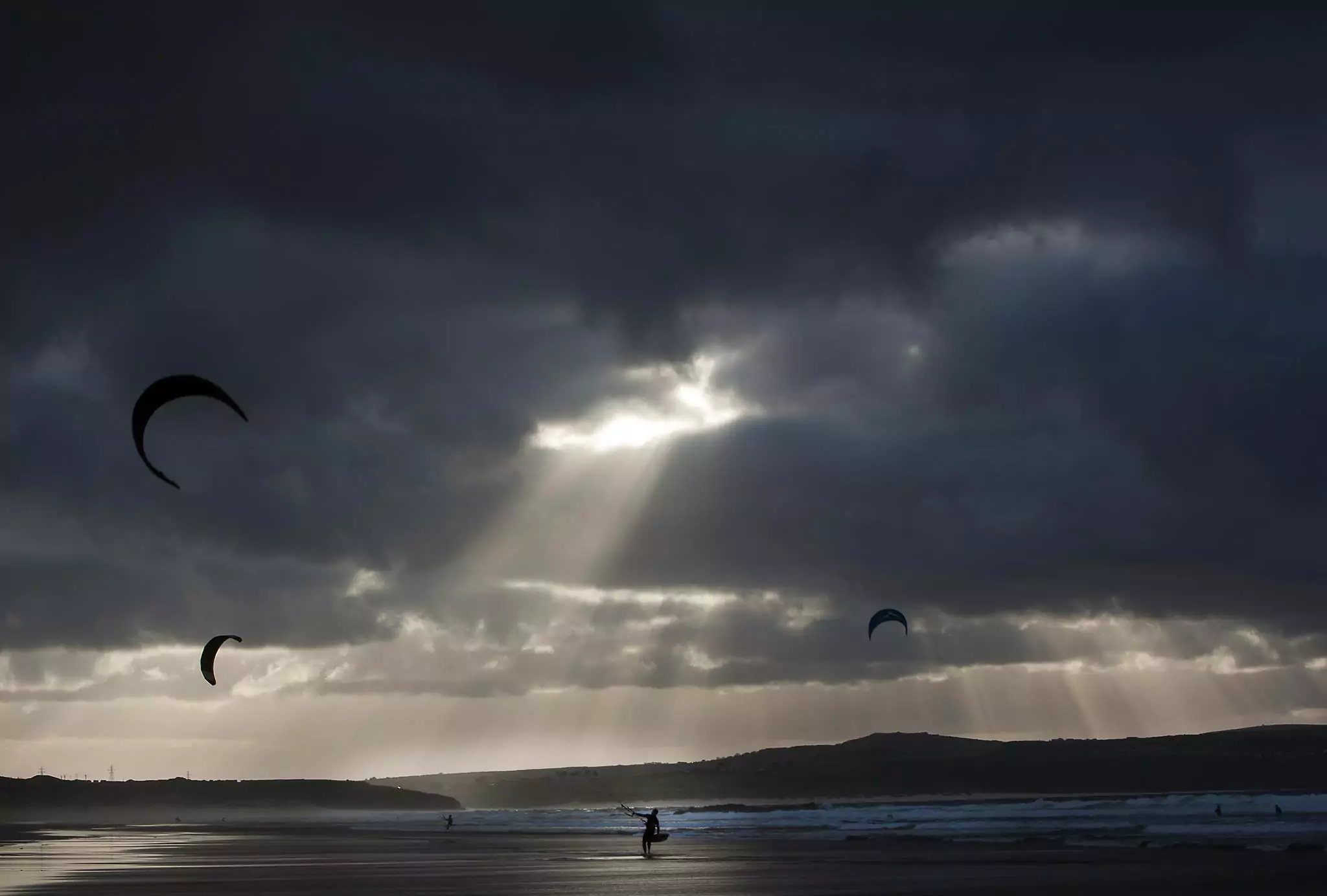 kitesurfing at Gwithian